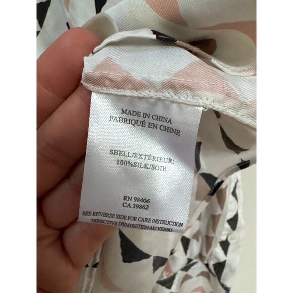 Theory Diamond Triangle Print Silk Button Up Shirt Blouse Career Coroporate - Picture 3 of 8